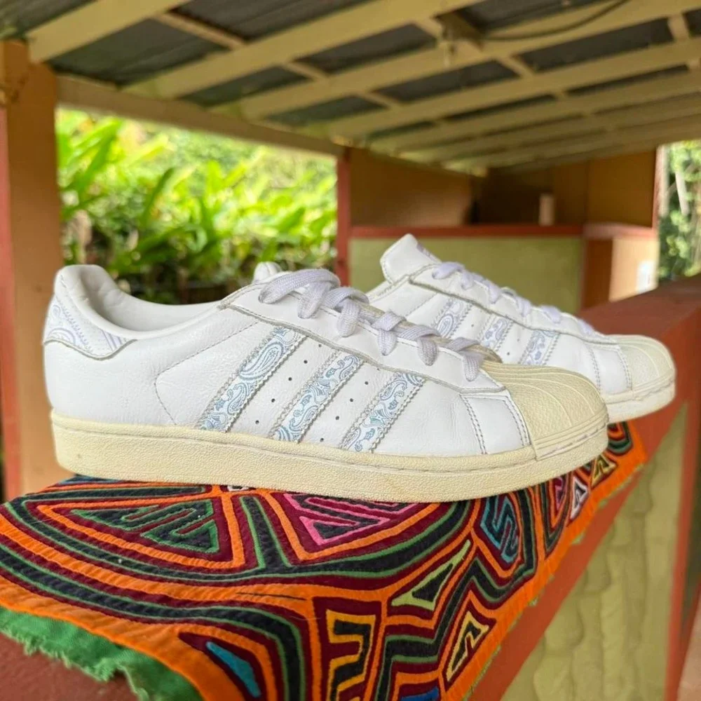 Adidas Originals Superstar Sneakers Mens Size 7 Purple Paisley‎ Shoes BD7429